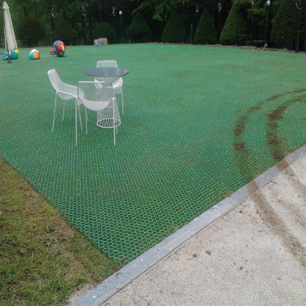 Porous  Pavement  System 