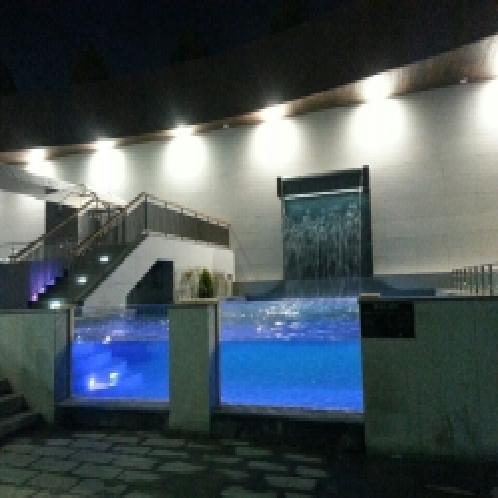 ACRYLIC SWIMMING POOL WINDOW