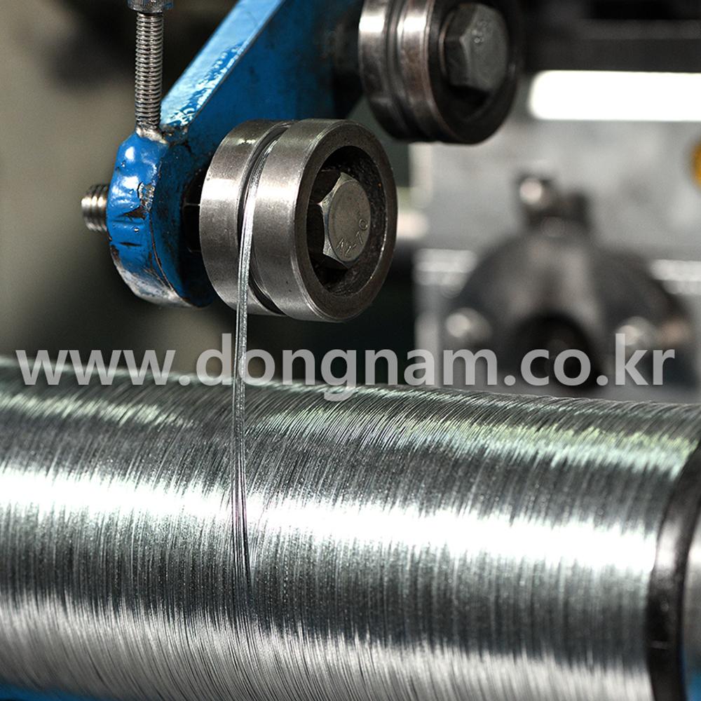 Hot dipped galvanized iron wire for braiding, armoring