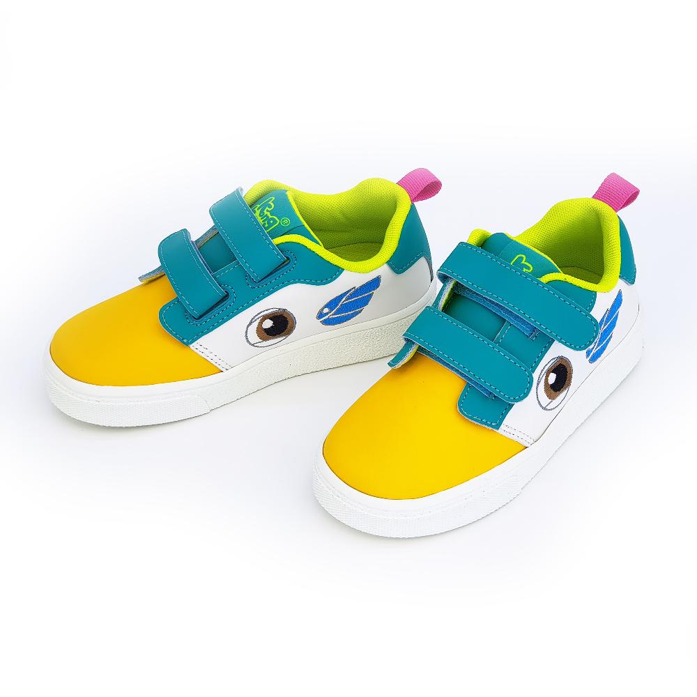 A Perry sneakers