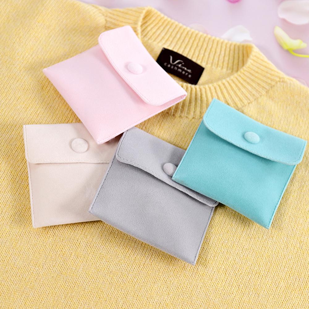 Premium wooden cashmere comb + velvet pouch set