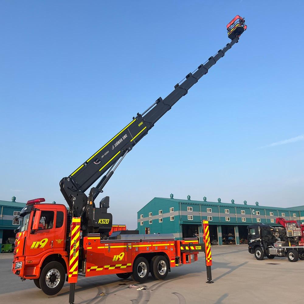 Jinwoo SMC Firefighting aerial ladder vehicle Telescopic boom type(52M)