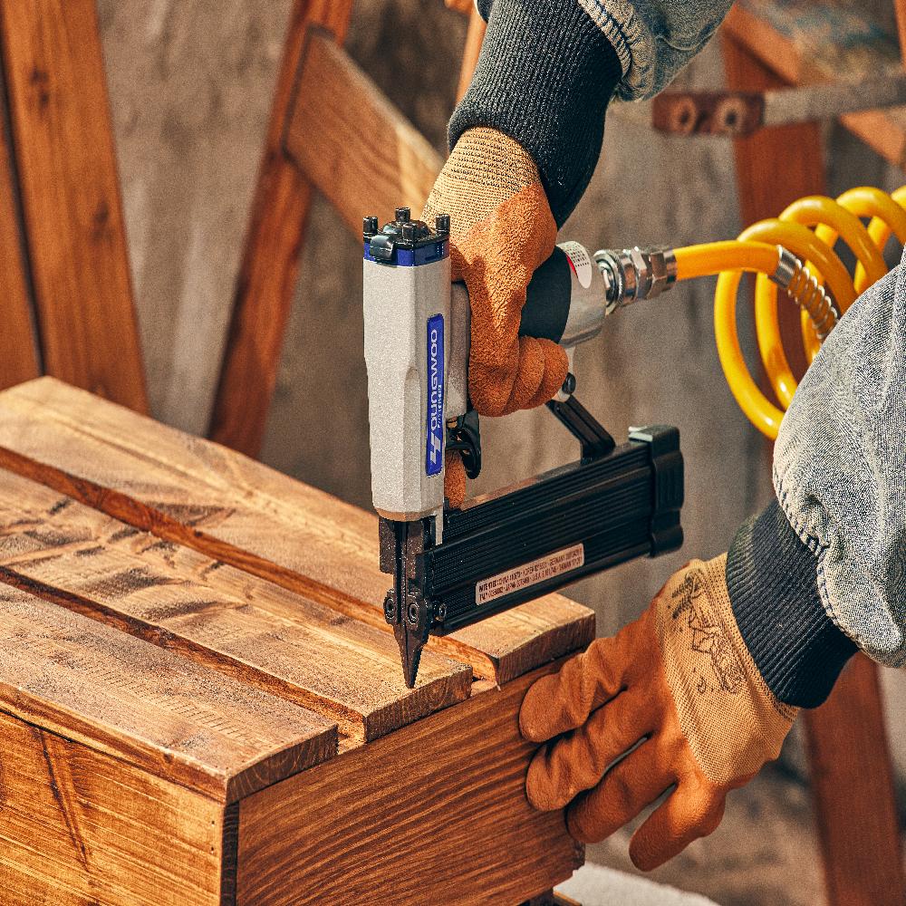 23GA Headless Pinner  P606L